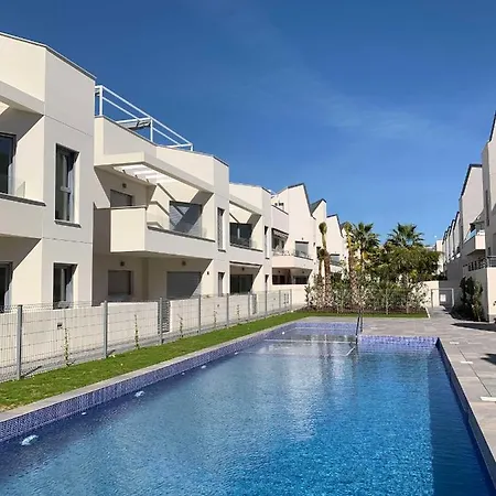 Amalia Delux En Торрев'єха